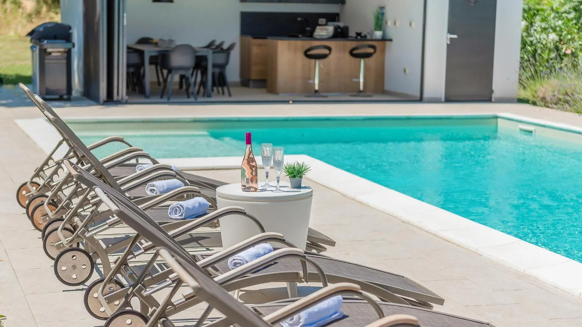 Villas Martincici With Large Pool Grožnjan Kroatië