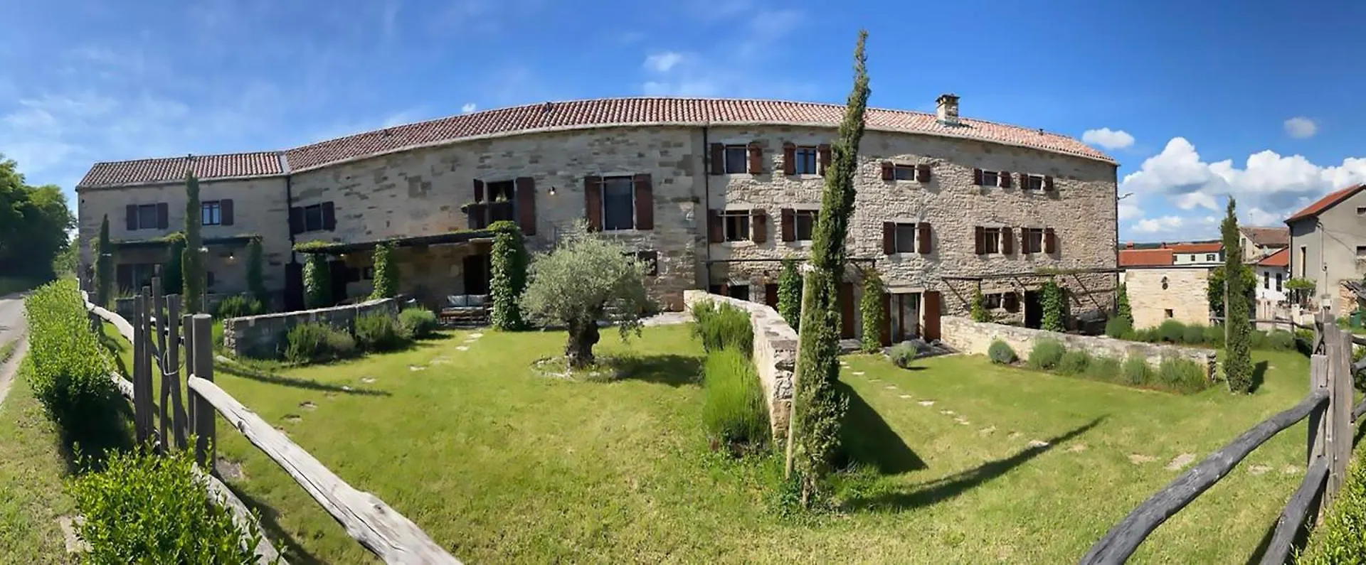 Villas Martincici With Large Pool Grožnjan