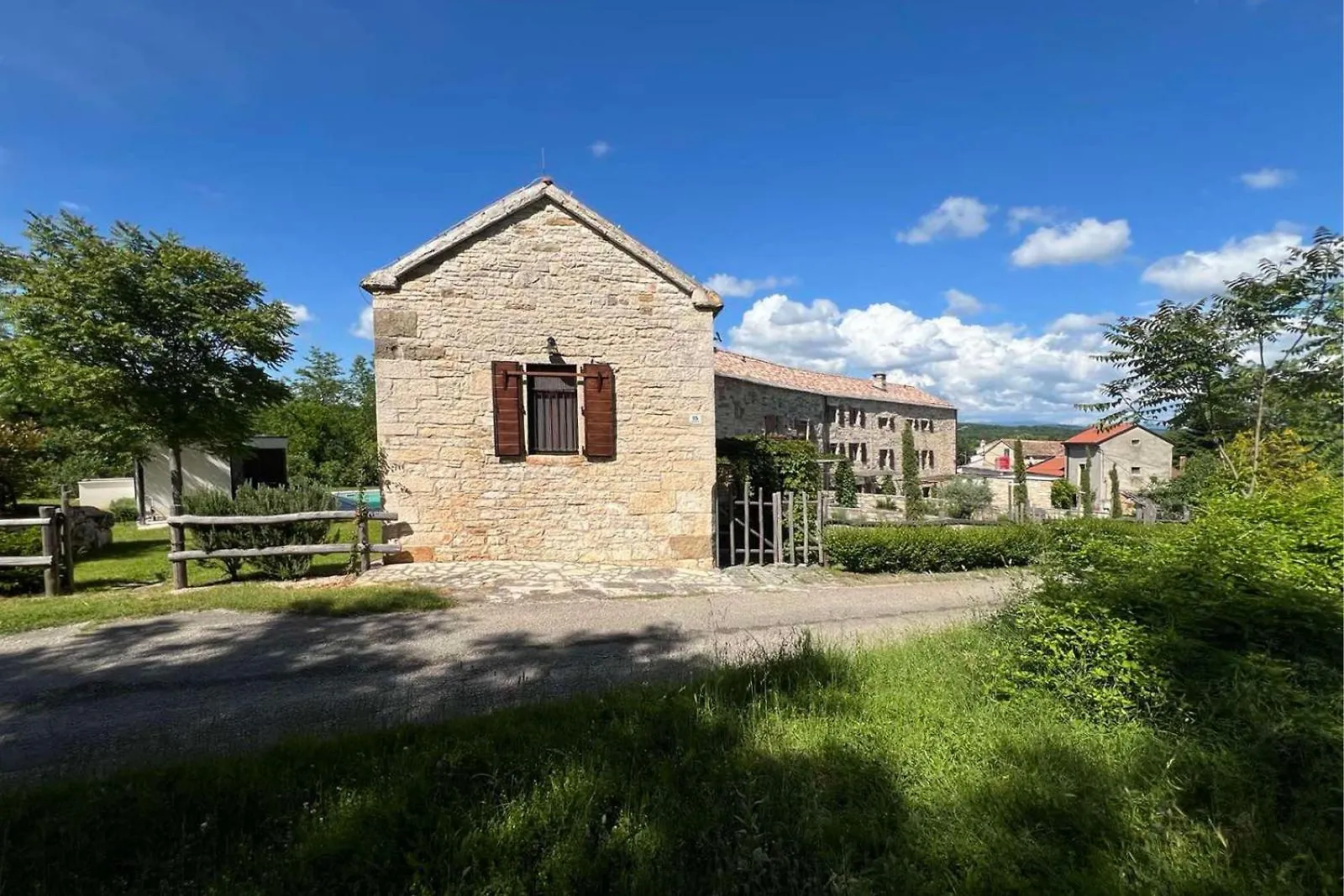 Villas Martincici With Large Pool Grožnjan