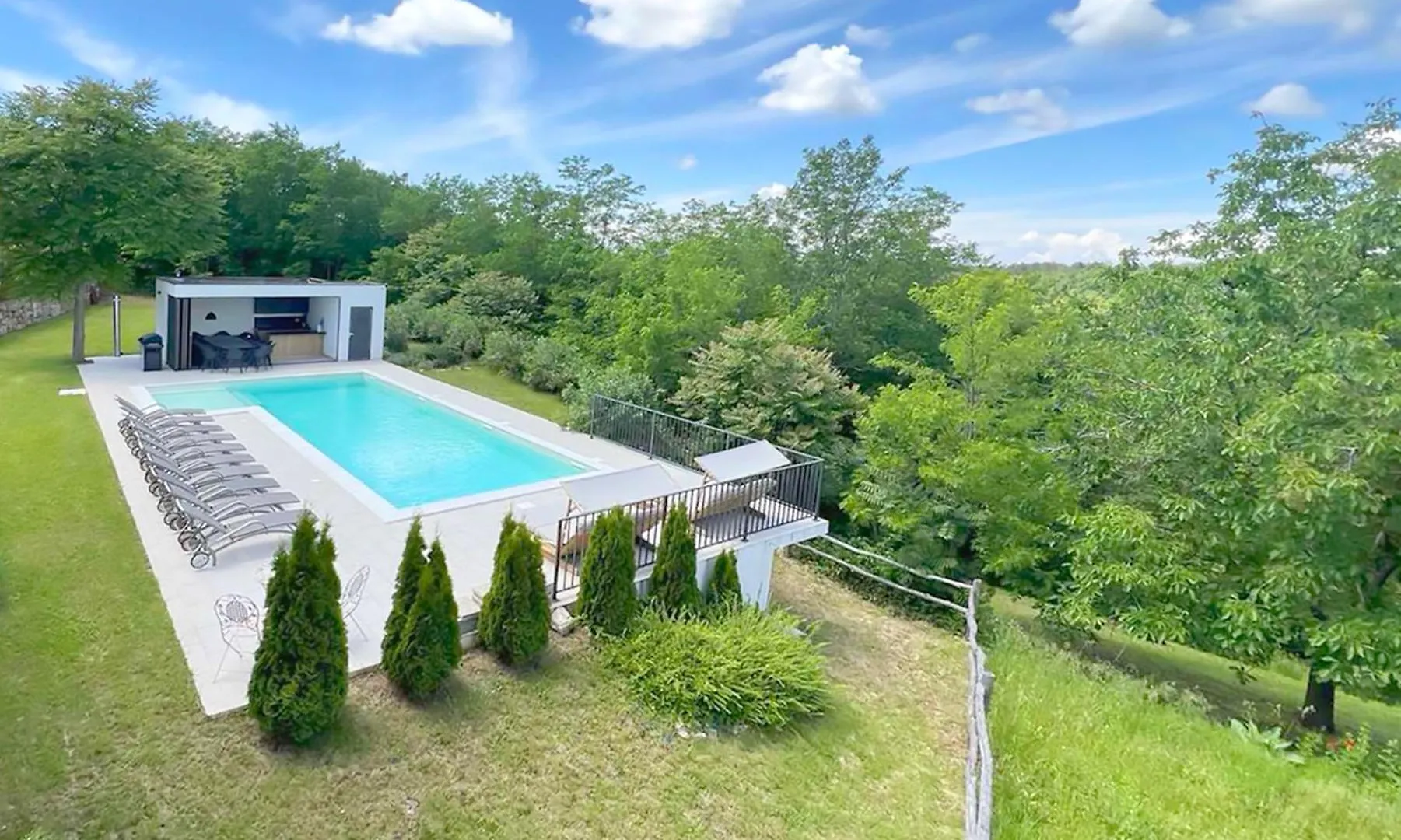 Villas Martincici With Large Pool Grožnjan