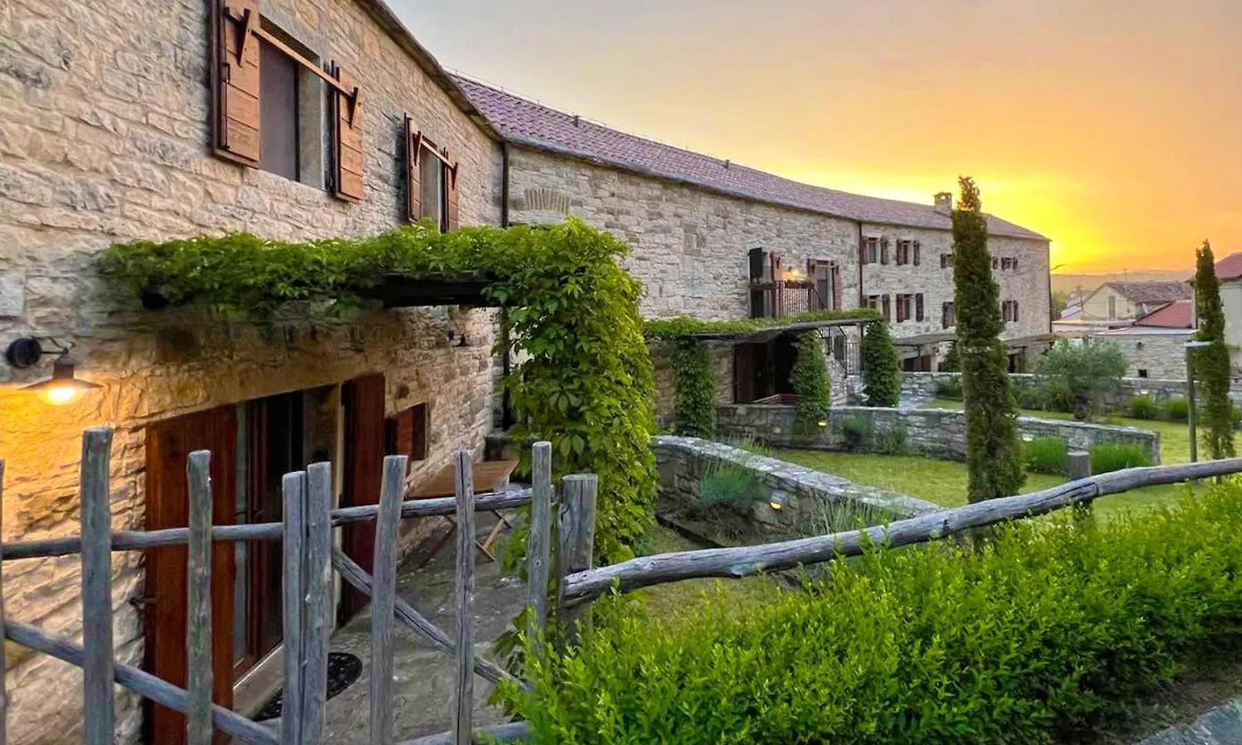Villas Martincici With Large Pool Grožnjan