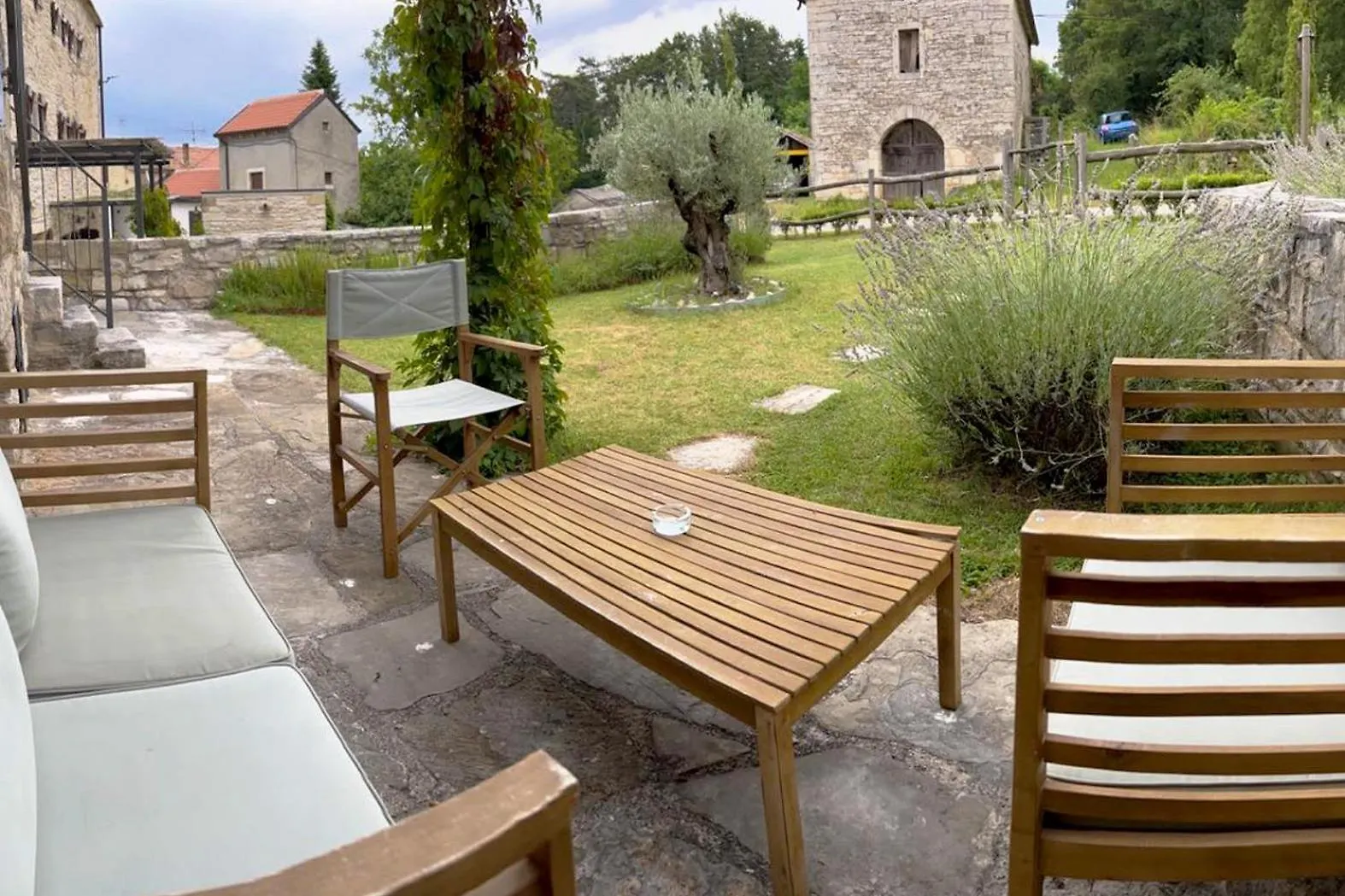 Villas Martincici With Large Pool Grožnjan Kroatië