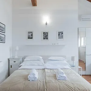 apartment-the-charm.splithotels.org/